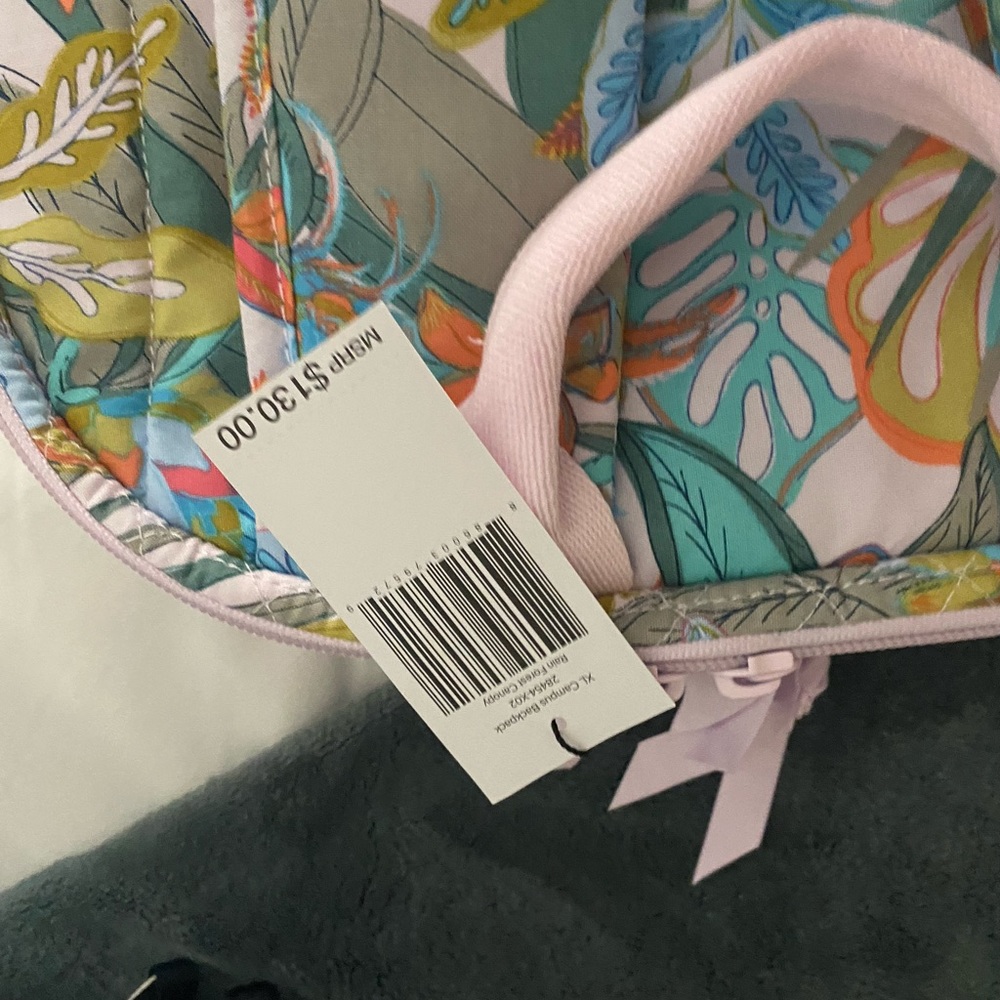 *SOLD* NWT Vera Bradley backpack - Picture 4 of 11